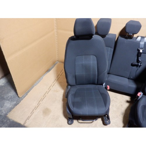 FOTELE KOMPLET FORD FIESTA MK8 3 DRZWI #2