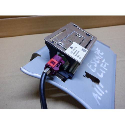 ANTENA WZMACNIACZ FORD ESCAPE LIFT USA #2