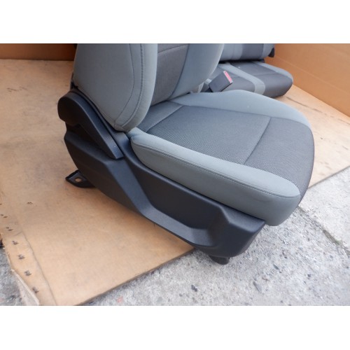 FOTELE KOMPLET FORD F150 XL SUPERCAB 2015-2020 #8